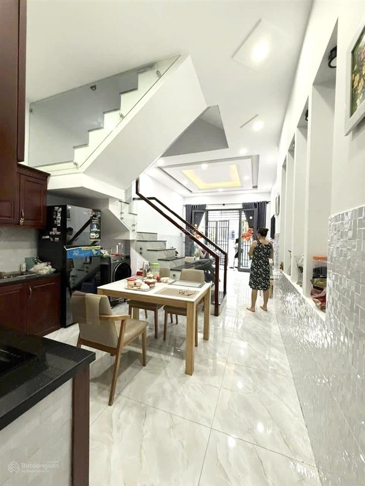 Nhà 4 tầng btct 58.3m2 5pn có phòng ngủ tầng trệt. hẻm xe hơi thông trần thị năm. trung mỹ tây, q12