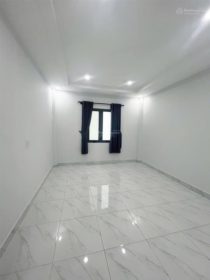 Nhà 4 tầng btct 58.3m2 5pn có phòng ngủ tầng trệt. hẻm xe hơi thông trần thị năm. trung mỹ tây, q12