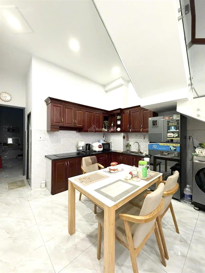 Nhà 4 tầng btct 58.3m2 5pn có phòng ngủ tầng trệt. hẻm xe hơi thông trần thị năm. trung mỹ tây, q12