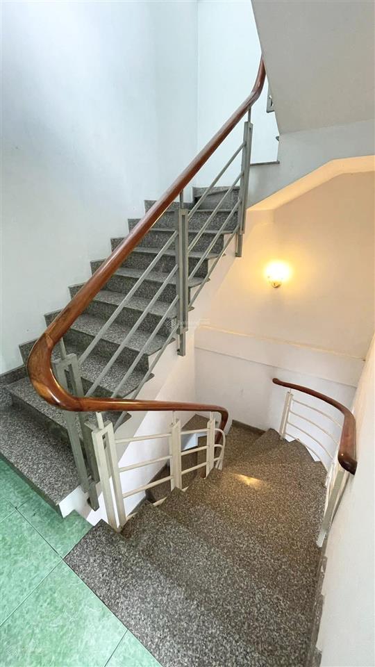 Nhà 3 tầng 5pn tân chánh hiệp 33, ô tô đỗ cửa. 100m ra đường đông bắc, giáp gò vấp. giá rẻ 4,3 tỷ