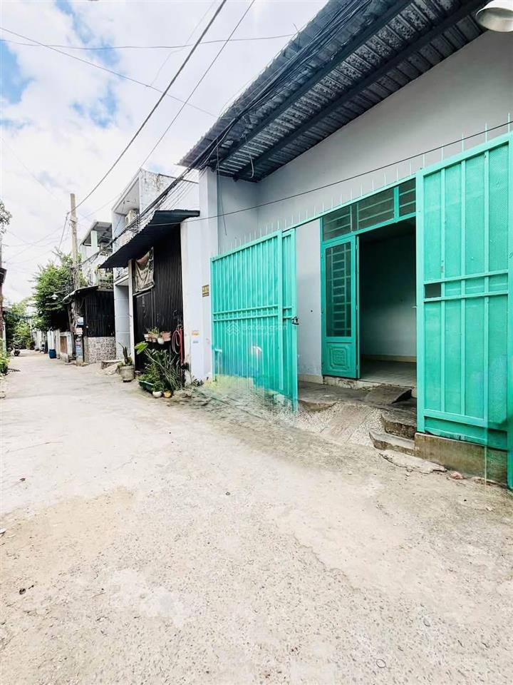 Siêu hot chỉ 2,5 tỷ 50m2 shr hxh, gần chợ ủy ban đông thạnh giáp quận 12.