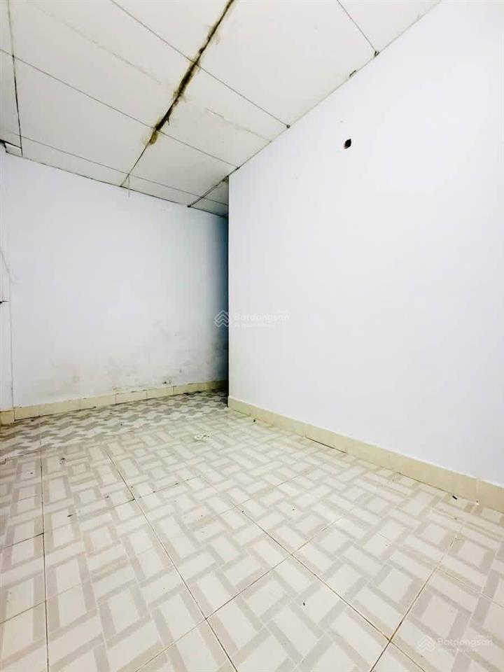 Siêu hot chỉ 2,5 tỷ 50m2 shr hxh, gần chợ ủy ban đông thạnh giáp quận 12.