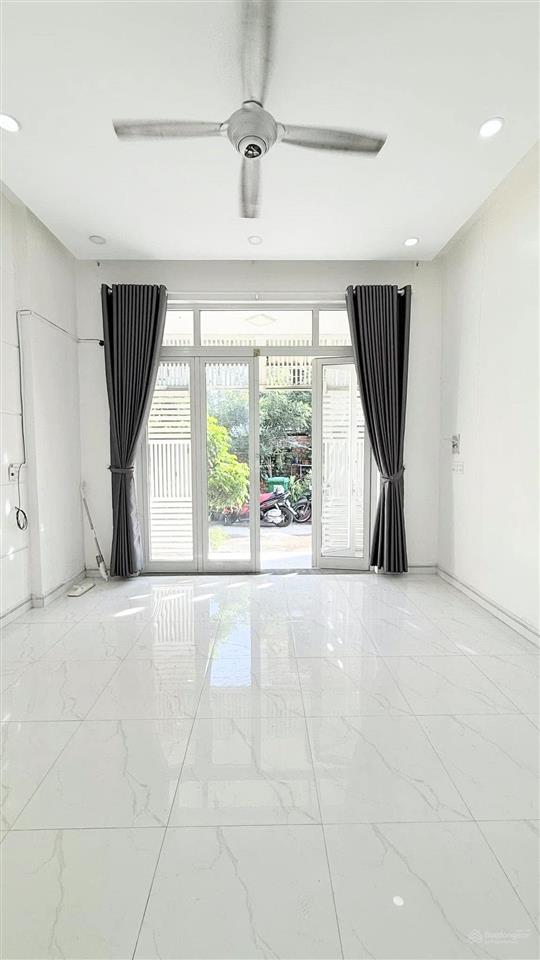 Nhà đẹp một trục lê thị hà 55m2 chỉ 3.4 tỷ