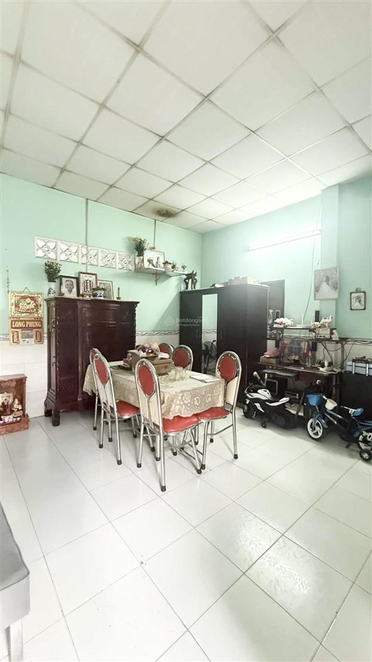 Bán nhà mặt tiền lê văn phiên, thị trấn hóc môn, 117m2 (5x24), đường 10m vỉa hè, chỉ 4.3 tỷ tl