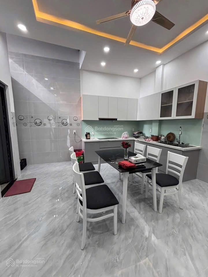 Nhà đẹp nở hậu 68m² 3pn một trục huỳnh thị hai trung mỹ tây chỉ 4.868 tỷ t