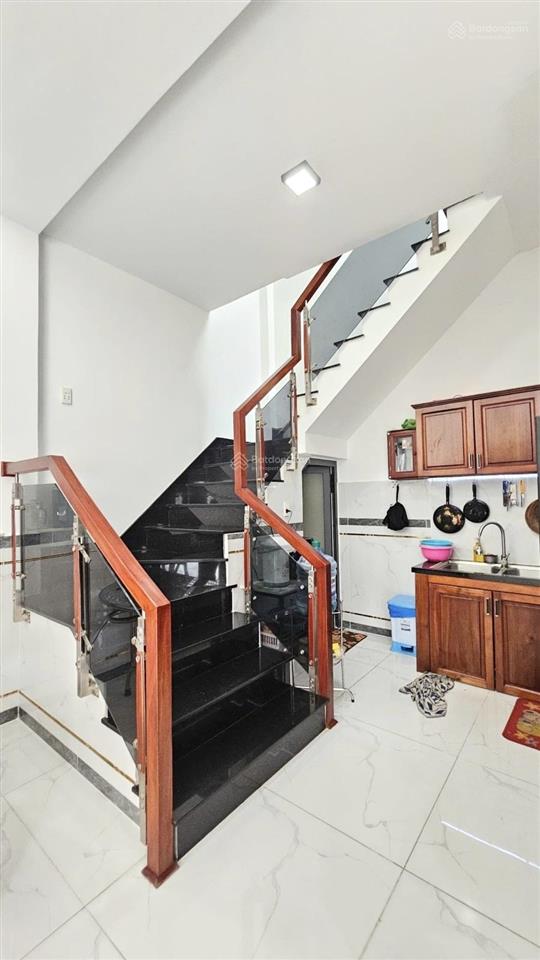 Nhà 2 tầng vừa ở vừa kinh doanh 2 phòng trọ hẻm ô tô thông gần bệnh viện quận 12 4,95 tỷ