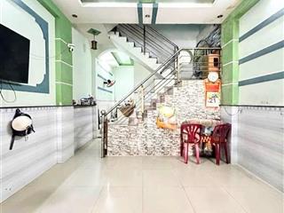Nhà hóc môn hẻm xe hơi đặng thúc vịnh. giáp quận 12 54m2 3 tầng 3 phòng ngủ sổ hồng riêng.