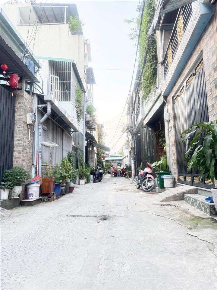 Bán nhà quận 12 giá 3,79 tỷ 45m2, tân thới hiệp 21 hẻm xe hơi 5m thông. 4 tầng btct gần st metro.