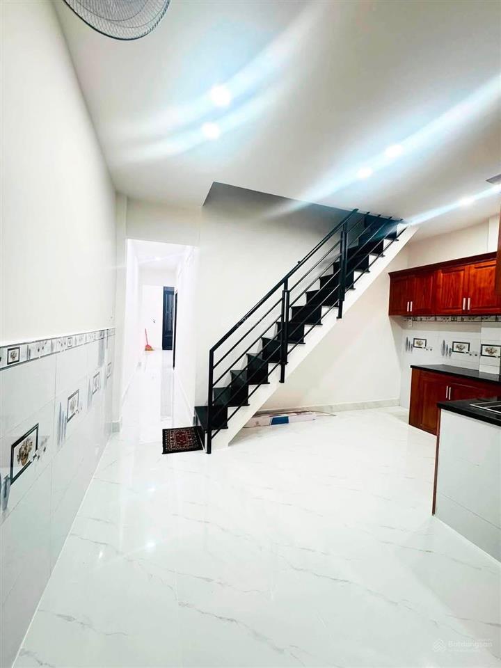 Bán nhà quận 12, liên khu 2  5, hiệp thành nhà mới 2 tầng hẻm ô tô. gần siêu thị metro