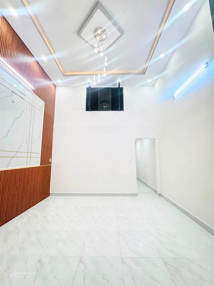 Bán nhà quận 12, liên khu 2  5, hiệp thành nhà mới 2 tầng hẻm ô tô. gần siêu thị metro
