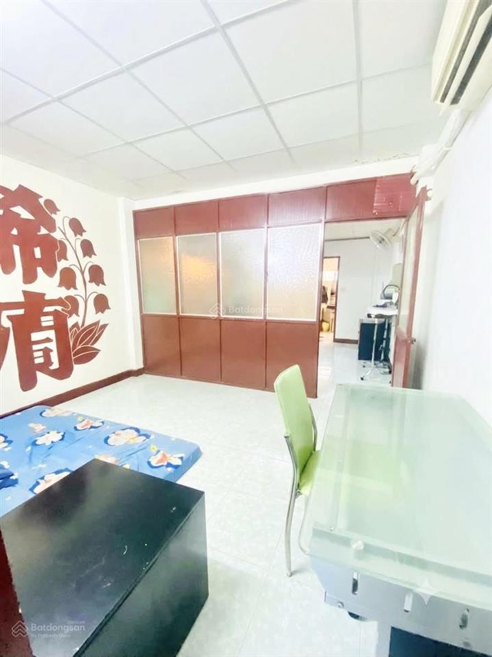 Bán nhà mặt tiền thụt trung mỹ tây 1, q12, 2 tầng btct, 4pn, sân đậu ô tô, đang kinh doanh spa.
