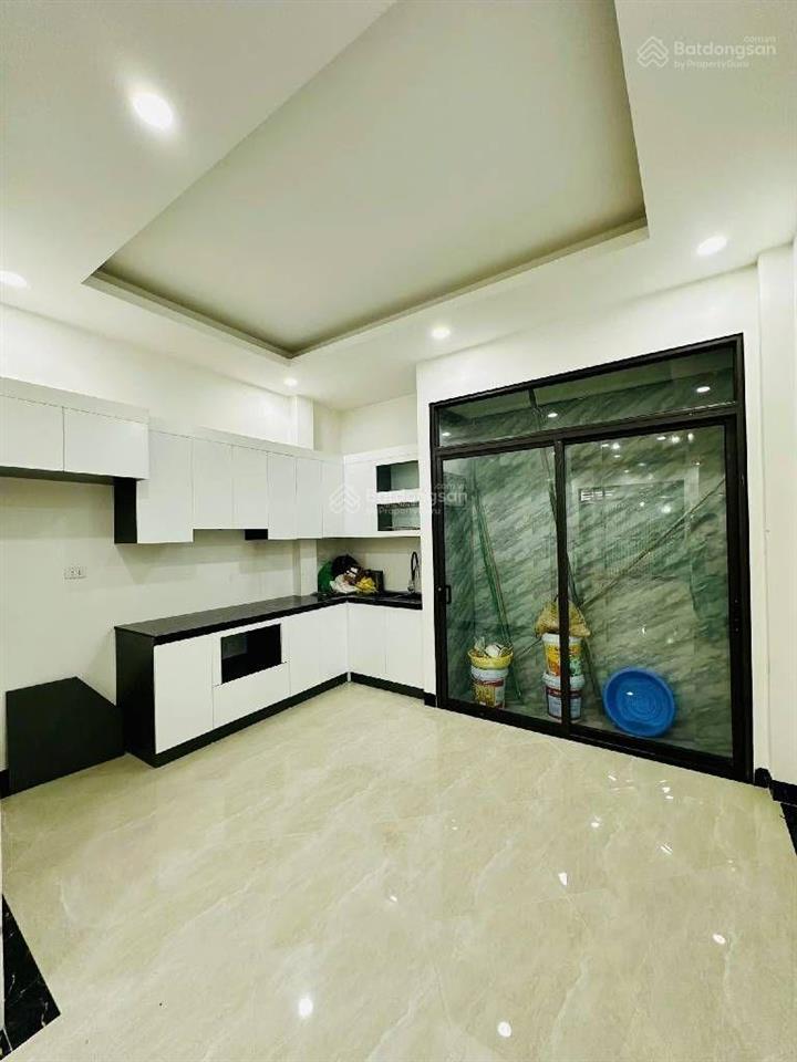 Bán nhà trương định hai bà trưng, nhà mới thang máy đẹp lung linh phía sau có khe thoáng ở sướng
