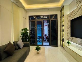 Bán nhà mai động 5 tầng full nội thất, mặt ngõ thông gần trường học. chợ gần nhà tiện đủ đường