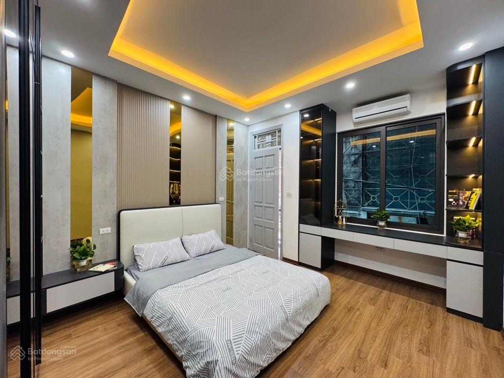 Bán nhà mai động 5 tầng full nội thất, mặt ngõ thông gần trường học. chợ gần nhà tiện đủ đường