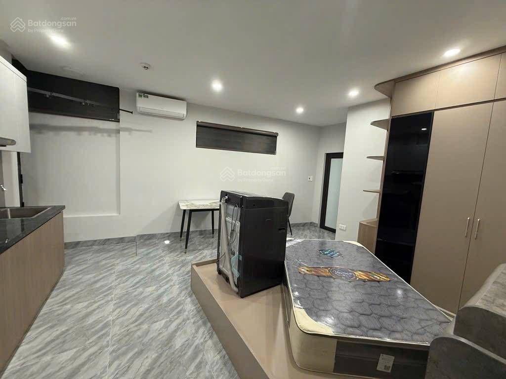 Bán nhà hồng mai. căn hộ 5 tầng dòng tiền 600tr/năm. 3 mặt thoáng, thang máy nhà mới