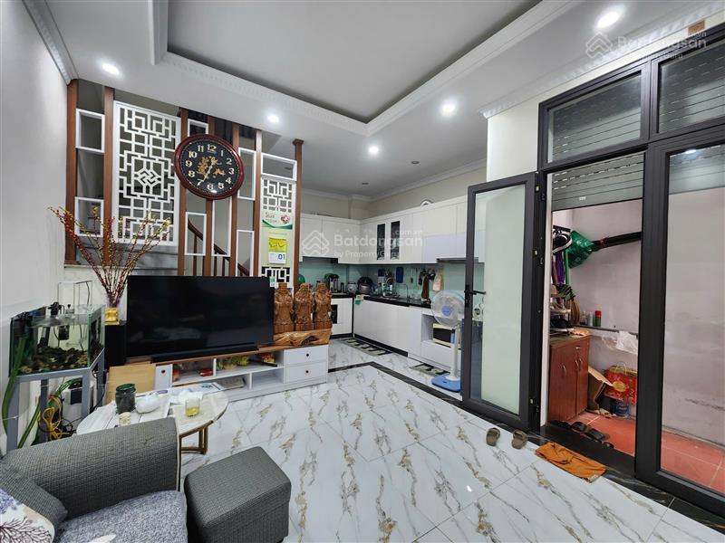 Bán nhà hoàng mai  hồ đền lừ nhà đẹp dân xây  ô tô nhỏ lùi cửa, 5tầng full nội thất chỉ 7,85t.ỷ