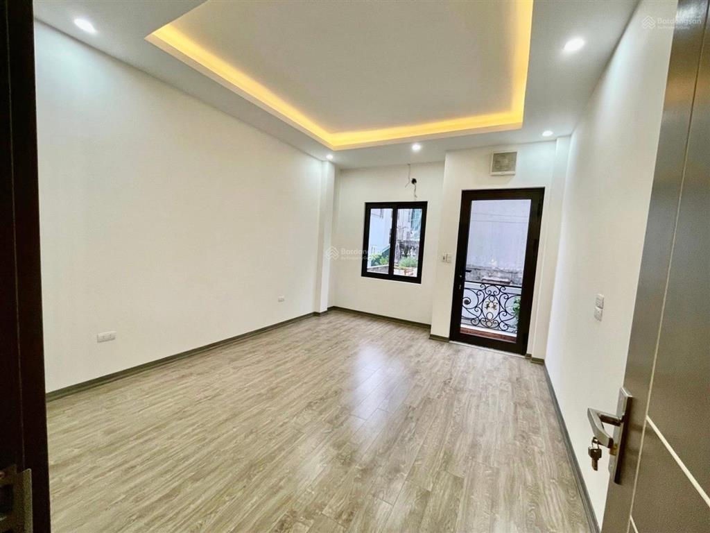 Nguyễn đức cảnh hoàng mai 34m  nhà dân xây 5 tầng kiên cố gần ô tô thoáng trước sau 7,96 tỷ