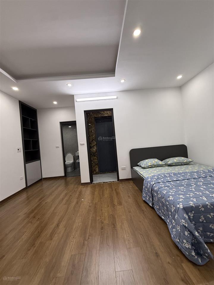 Bán nhà kim ngưu 41m2 nhà mới thang máy 20m ra ô tô tránh  11,9 tỷ