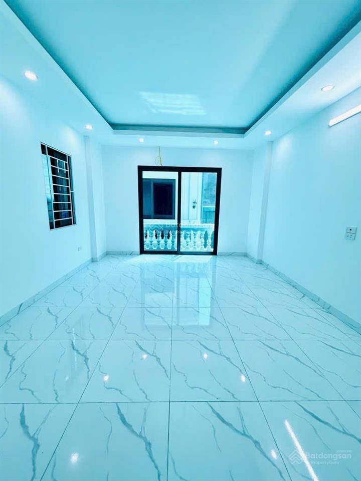 Bán nhà lô góc nhà mới lĩnh nam trung tâm quận hoàng mai thoáng sáng ở cực sướng