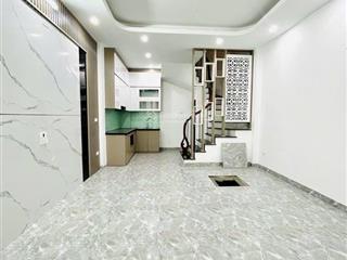 Bán nhà lô góc nhà mới lĩnh nam trung tâm quận hoàng mai thoáng sáng ở cực sướng