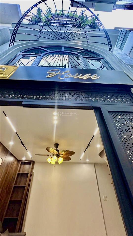 Nhà 6 tầng thang máy  9 tỷ ở đại la  trần đại nghĩa xây mới chỉ 9 tỷ  full nội thất