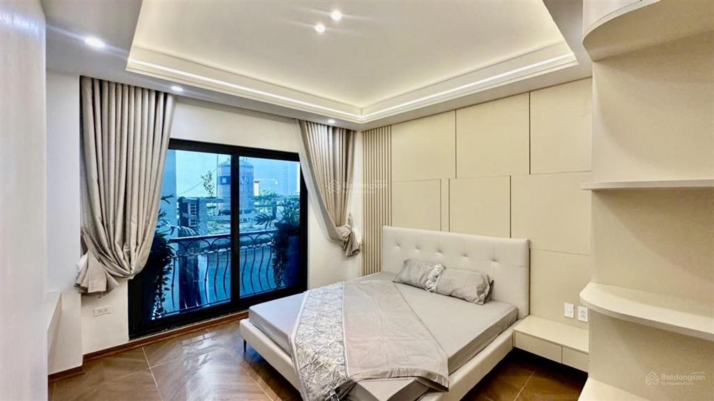 Nhà 6 tầng thang máy  9 tỷ ở đại la  trần đại nghĩa xây mới chỉ 9 tỷ  full nội thất