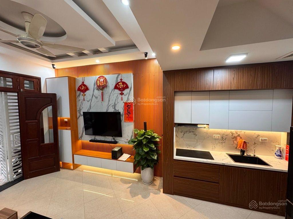 Bán nhà ngõ quỳnh dân xây  ô tô đỗ cổng  full nội thất xịn sò  trung tâm hai bà trưng