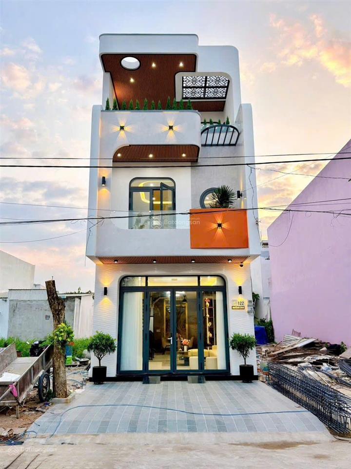 Bans nhà khu víp đường d14 kdc hồng loan.cần thơ .3 tầng siêu luxury. 5tỷ 950triệu .full nội thất