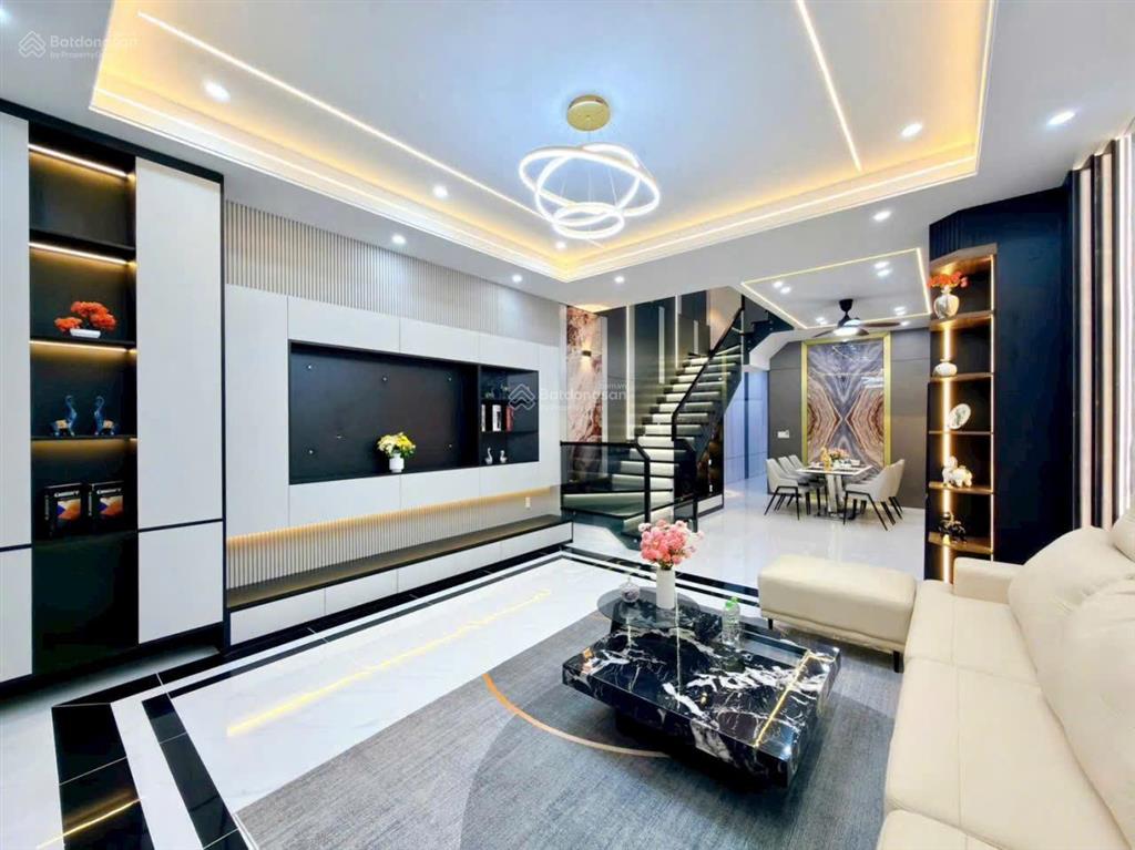 Bans nhà khu víp đường d14 kdc hồng loan.cần thơ .3 tầng siêu luxury. 5tỷ 950triệu .full nội thất