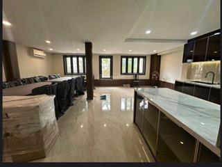 Q5. an bình. nhà 5 tầng. thang máy. full nội thất.ô tô. ngủ trong . 7.6x11 rộng mới đẹp. giá 20 tỷ