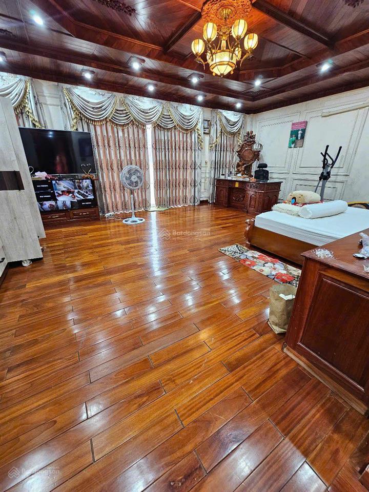 Bán biệt thự nghỉ dưỡng sân vườn rộng kiểu nhật. phong phú bình chánh. bao gồm nhà đất sân vườn