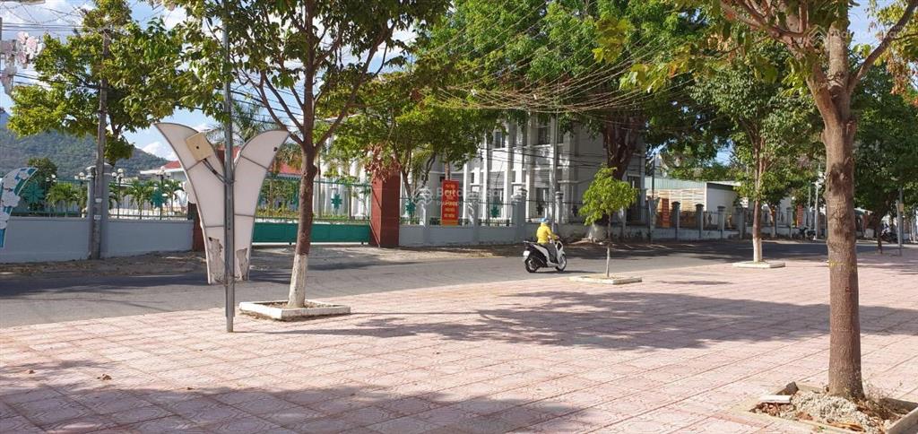 Bán đất tại thị trấn sa thầy, 1,15 tỷ, 210m², đẹp, nhiều tiện ích