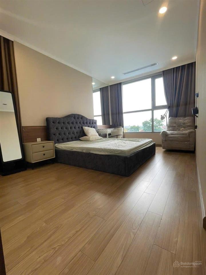 Em bình cư dân tân việt bán căn góc 115,8m2 4pn. giá 3,8tỷ. full nội thất đẹp. sẵn sổ. tầng trung