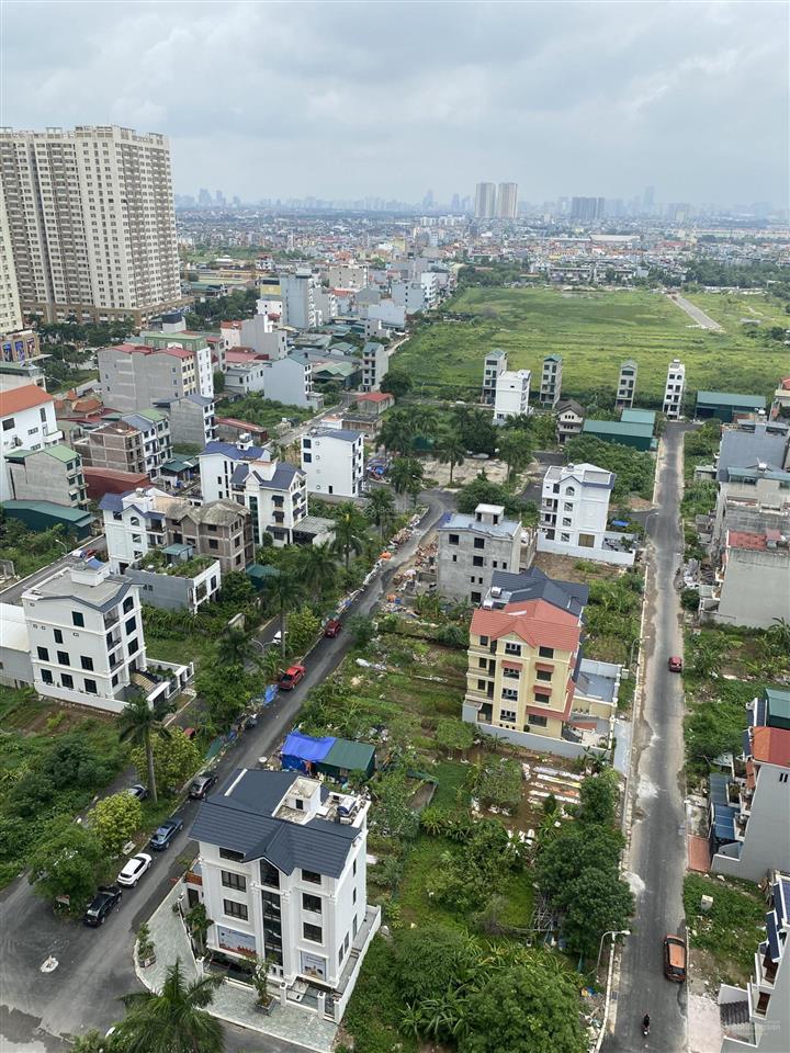 Em bình cư dân tân việt bán căn 82m2 2pn. giá 3,3 tỷ. full nội thất. sẵn sổ. hướng đông nam.