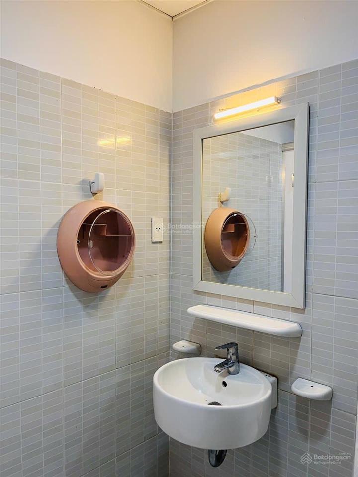 Bán gấp căn nhà tâm huyết, chỉ việc vác vali vào ở ngay tại ehome5, sổ sẵn