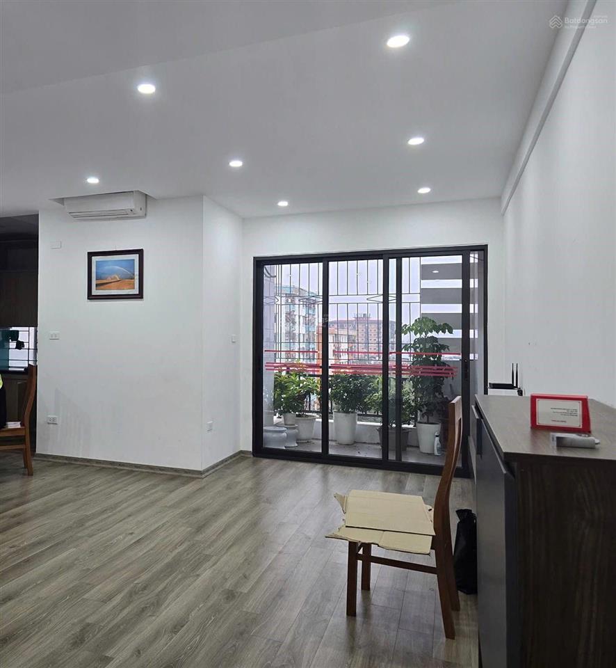 Bán toà nhà chung cư ct6 khu đô thị định công. lô góc, 2 ban công. dt 78m2. giá 6.2 tỷ.