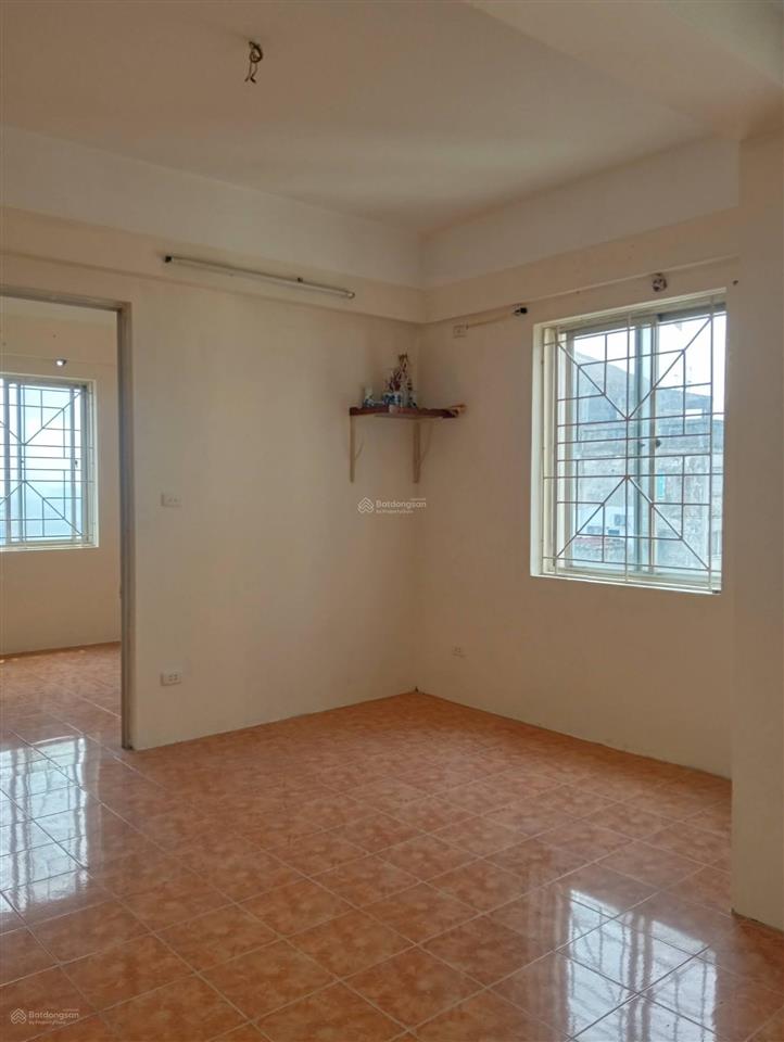 Bán chung cư nơ14 khu đô thị mới định công. lô góc 2 phòng ngủ vị trí đẹp. dt 63m2. giá 4,6 tỷ