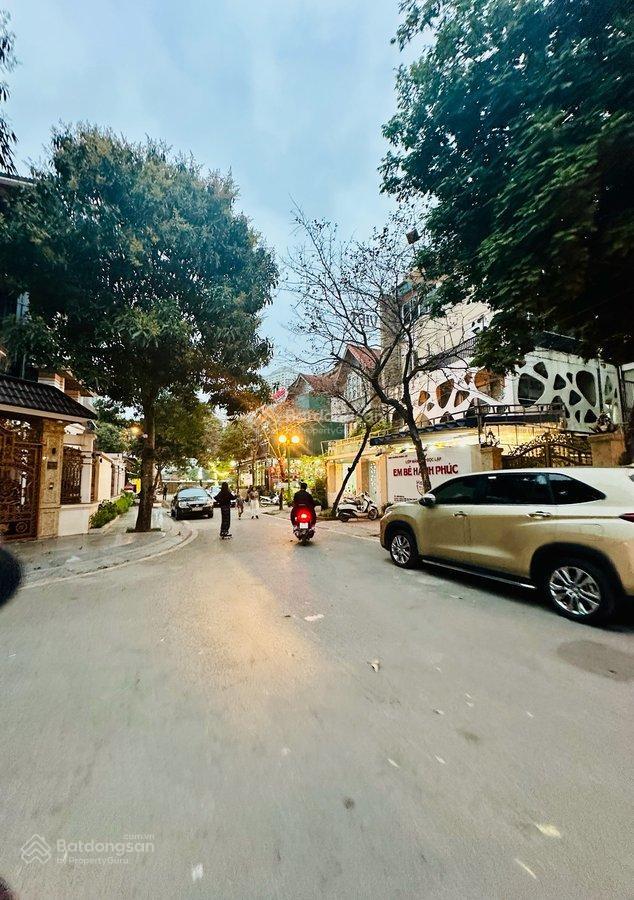 Biệt thự tây nam linh đàm 210m2  mặt tiền 10.5m 5 tầng thang máy thiết kế chuẩn văn phòng 70 tỷ