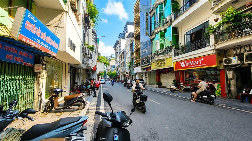 Mặt phố mai hắc đế, 10 tầng thang máy toà nhà thể hiện đẳng cấp chủ sở hữu giữa lõi thủ đô, 120 tỷ