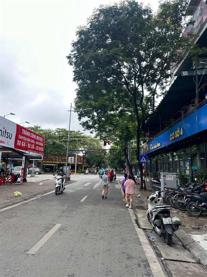Bán phân lô phố nghĩa tân 54m2, 4 tầng, giá 23,5tỷ dòng tiền 360tr/năm (có thương lượng).