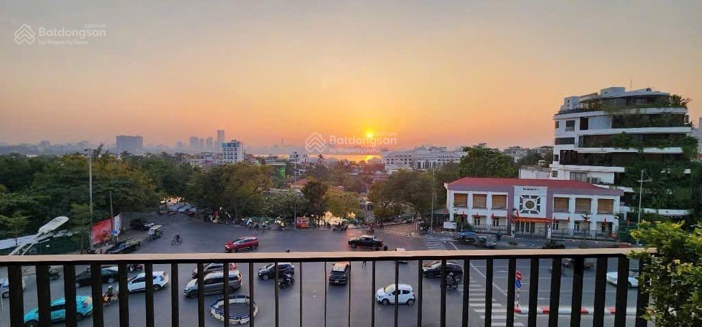 Mặt phố nghi tàm 130m2, 7 tầng, mặt tiền 7.5m, giá 77tỷ (có thương lượng).