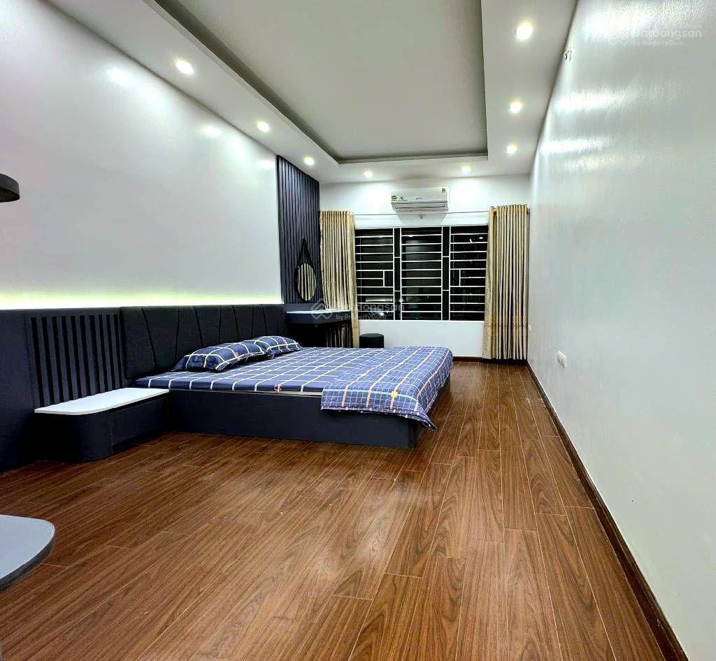 Phân lô phố duy tân 50m2, 5 tầng, mặt tiền 4m, giá 25,5 tỷ (có thương lượng).