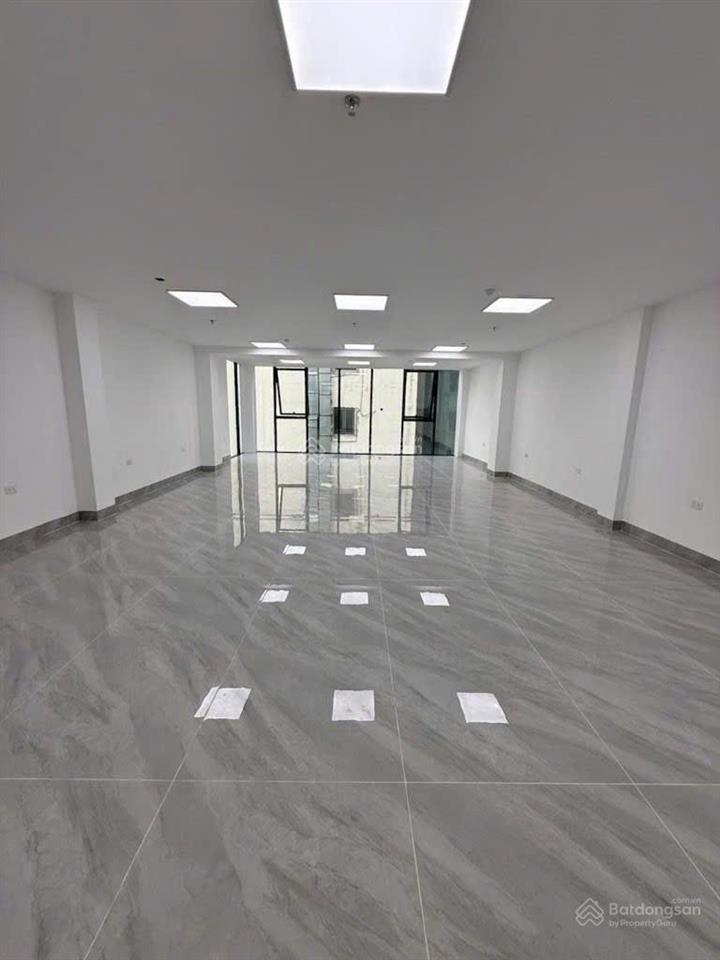 Bán nhà phân lô hoàng ngân 89m2, 5 tầng, mặt tiền 5m, giá 33.8 tỷ (có thương lượng).