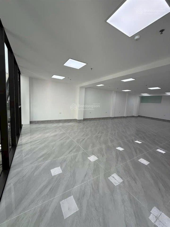 Bán nhà phân lô hoàng ngân 89m2, 5 tầng, mặt tiền 5m, giá 33.8 tỷ (có thương lượng).