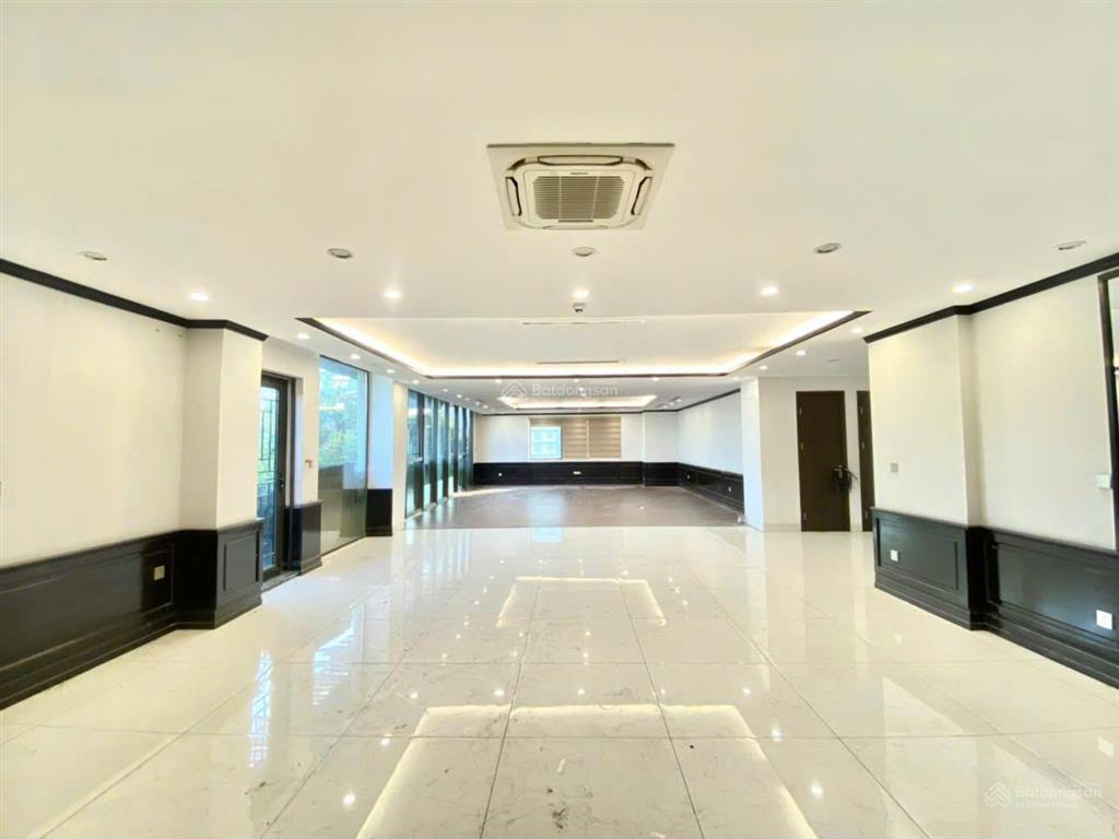 Mặt phố khuất duy tiến 120m2, 10 tầng, mặt tiền 8.1m, giá 85 tỷ (có thương lượng).