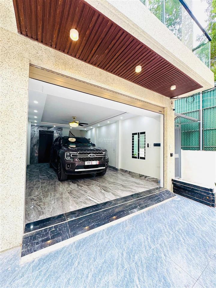 Bán nhà riêng, lô góc, mặt đường ô tô tránh thông, gần cầu vĩnh tuy, khu vực nhiều tiện ích