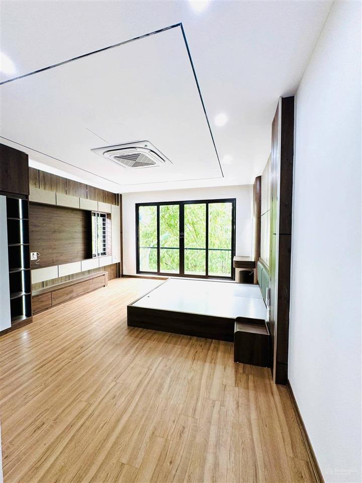 Bán nhà riêng, lô góc, mặt đường ô tô tránh thông, gần cầu vĩnh tuy, khu vực nhiều tiện ích