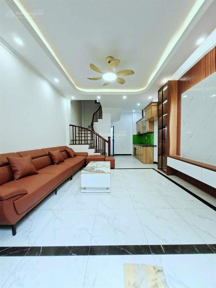 Bán nhà ngõ 63 cổ linh  gần aeon mall  nhà đẹp ở ngay