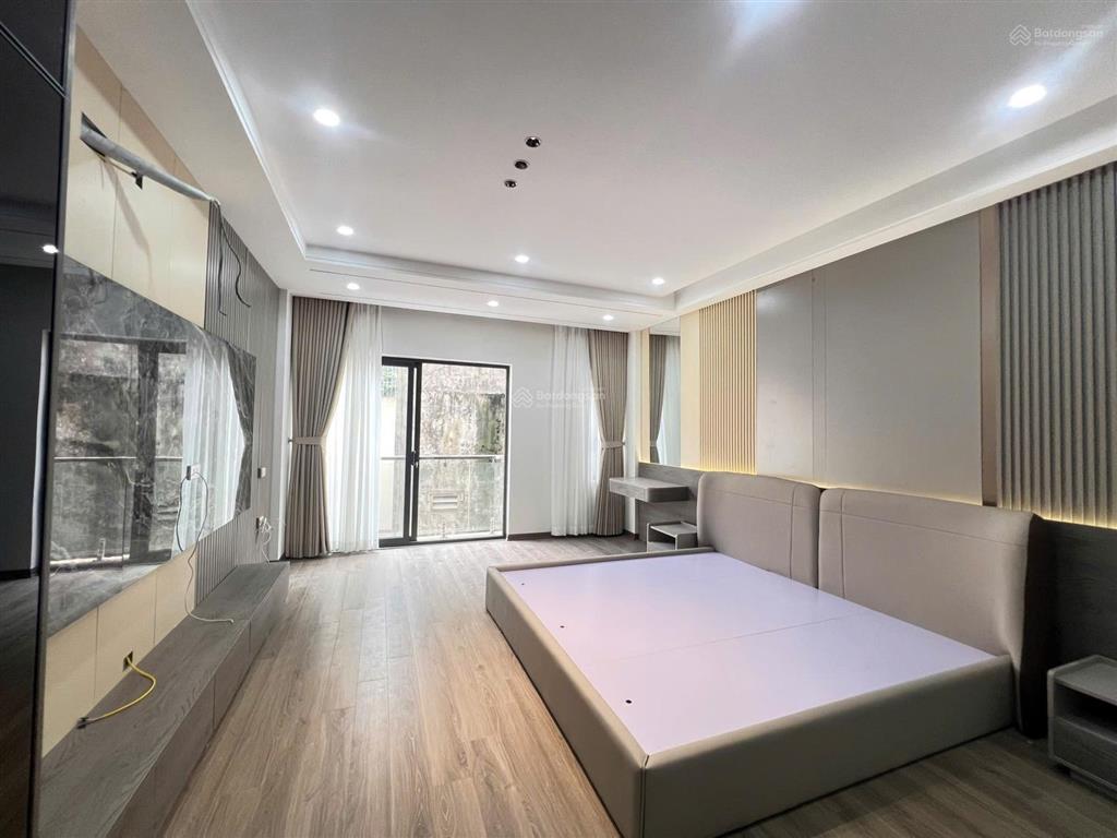 Bán nhà ngõ 160 ngọc trì  đường cổ linh  long biên  50m  6 tầng  full đồ giá cực sâu