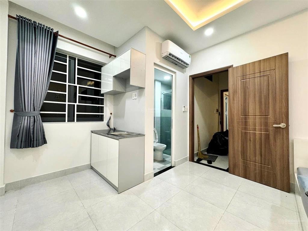 Cho thuê phòng trọ 25m2 tại cửu long, tân bình, giá cực chất chỉ với 5,3 triệu